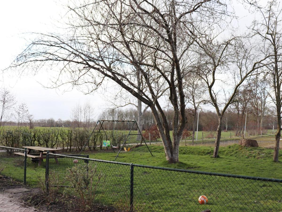 Fine Holiday Home In Donkerbroek 外观 照片
