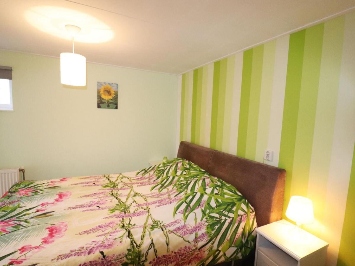 Fine Holiday Home In Donkerbroek 外观 照片